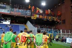 Squadra sotto il settore ospiti